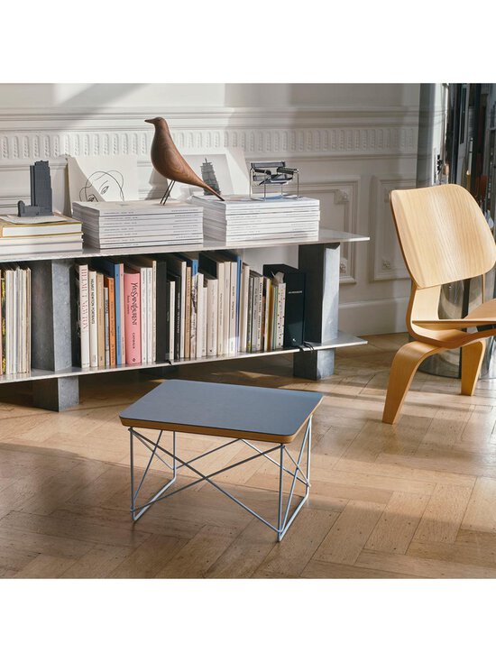 Vitra - Eames Occasional Table LTR -sivupöytä sininen linoleumi / sininen - BLUE | Stockmann - photo 4