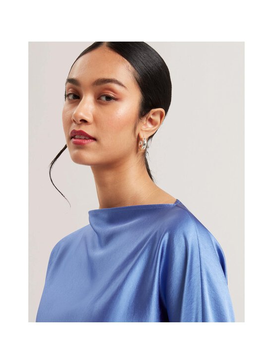 Ted Baker London - Vouga Slash Neck -satiinipaita - LT-BLUE - photo 4 Ted Baker London - Vouga Slash Neck -satiinipaita - LT-BLUE | Stockmann - photo 4