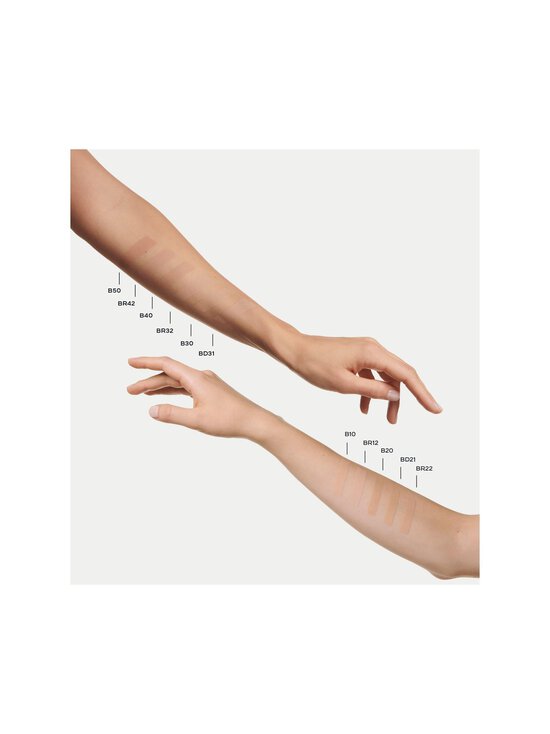 CHANEL - ULTRA LE TEINT VELVET Blurring Smooth Effect Foundation Velvet Matte Finish - B30 - photo 4 CHANEL - ULTRA LE TEINT VELVET Blurring Smooth Effect Foundation Velvet Matte Finish - B30 | Stockmann - photo 4