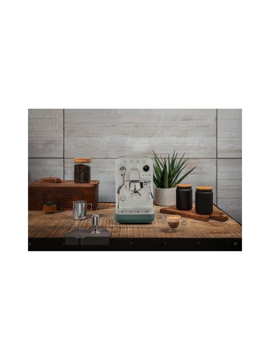 Smeg - EMC02WHMEU Minipro Coffee Machine ‑espressokone - EMERALD GREEN | Stockmann - photo 9