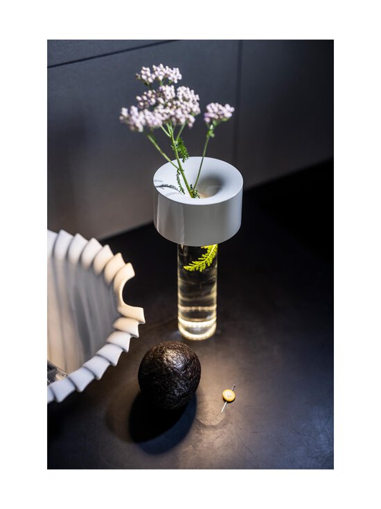 Foscarini - Fleur Bianco -pöytävalaisin - WHITE - photo 3 Foscarini - Fleur Bianco -pöytävalaisin - WHITE | Stockmann - photo 3
