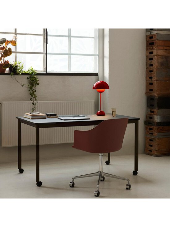 &Tradition - Flowerpot VP3 -pöytävalaisin - PUNAINEN - photo 5 &Tradition - Flowerpot VP3 -pöytävalaisin - PUNAINEN | Stockmann - photo 5