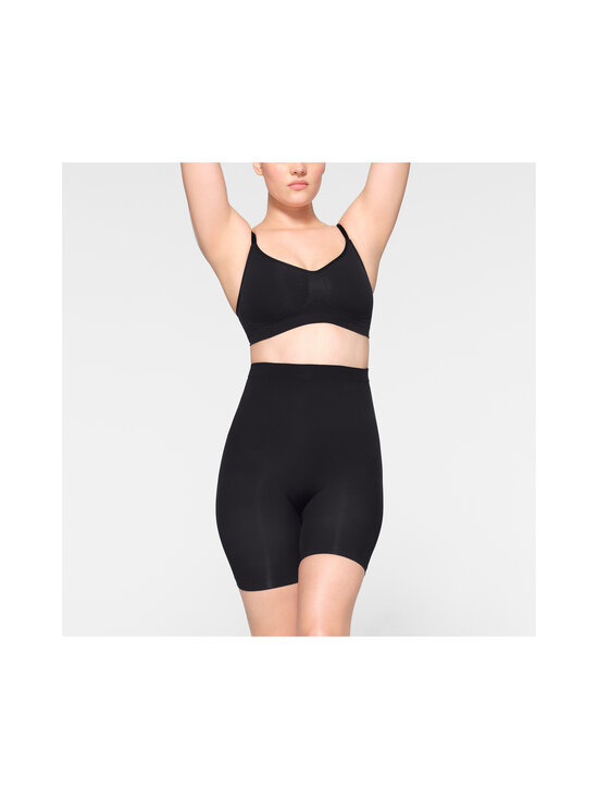 SKIMS - Seamless Sculpt Mid Thigh - muotoilevat shortsit - ONYX | Stockmann - photo 2