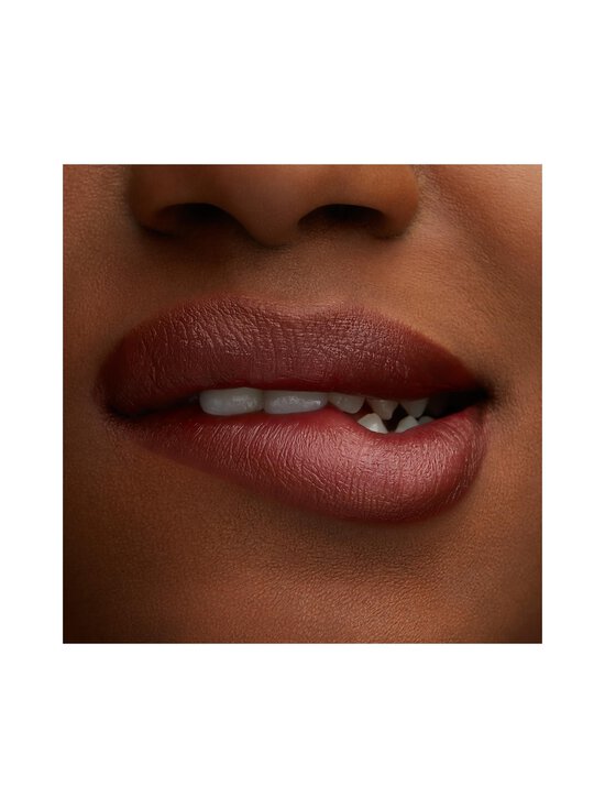 MAC - Lustreglass Lipstick - huulipuna - SPICE IT UP! | Stockmann - photo 3
