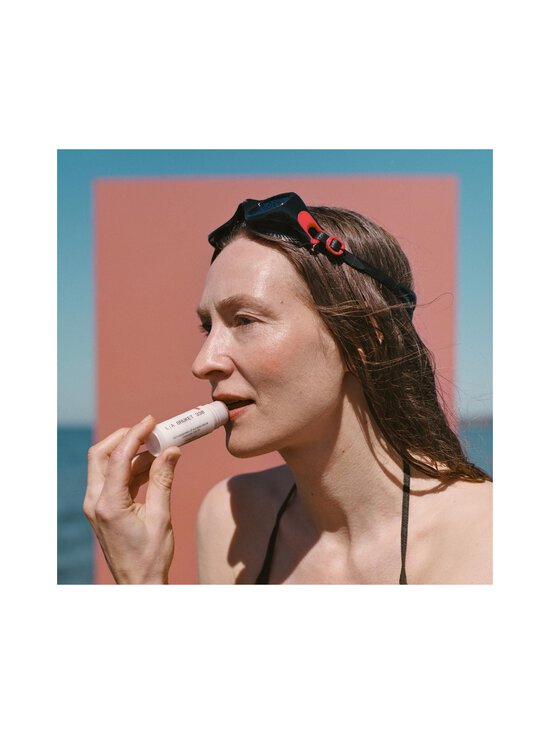 L:A Bruket - Tooniv huulepalsam Lip & Cheek Balm - NOCOL | Stockmann - photo 9