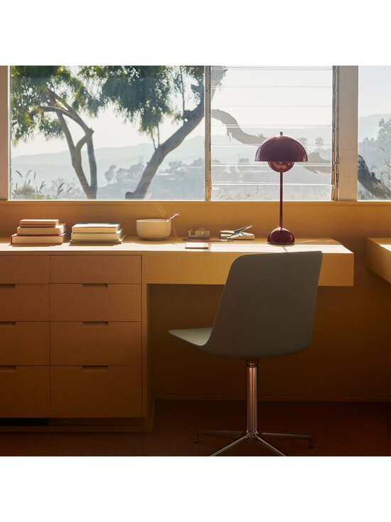 &Tradition - Flowerpot VP3 -pöytävalaisin - VIOLETTI - photo 2 &Tradition - Flowerpot VP3 -pöytävalaisin - VIOLETTI | Stockmann - photo 2