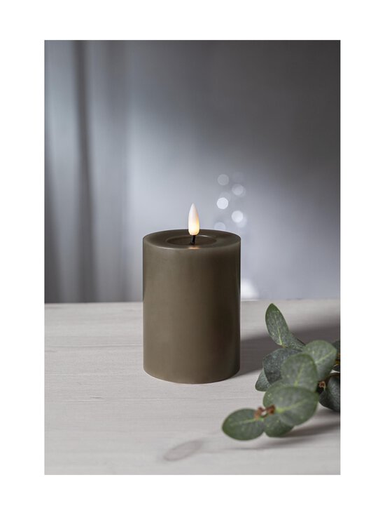 Star Trading - Flamme Flow LED svece 7,5 x 7,5 x 12,5 cm - RUSKEA - photo 2 Star Trading - Flamme Flow LED svece 7,5 x 7,5 x 12,5 cm - RUSKEA | Stockmann - photo 2