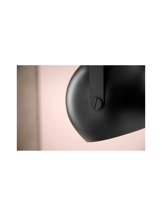 Frandsen - Ball Handle -riippuvalaisin Ø 19 cm - MATT BLACK - photo 3 Frandsen - Ball Handle -riippuvalaisin Ø 19 cm - MATT BLACK | Stockmann - photo 3