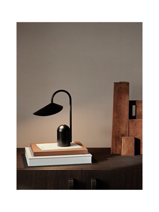 Ferm Living - Arum-pöytävalaisin - BLACK - photo 2 Ferm Living - Arum-pöytävalaisin - BLACK | Stockmann - photo 2