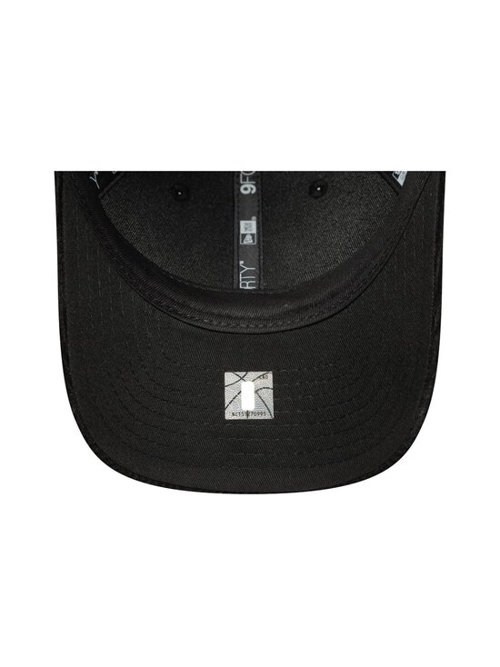 New Era - Nokkmüts Corduroy 9Forty M-Crown - BLK CHIBUL CHICAGO BULLS - photo 6 New Era - Nokkmüts Corduroy 9Forty M-Crown - BLK CHIBUL CHICAGO BULLS | Stockmann - photo 6