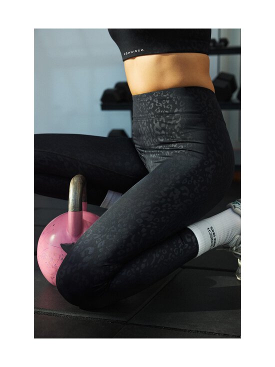 Röhnisch - Leo Emboss -treenitrikoot - T519 LEO EMBOSS BLACK | Stockmann - photo 9