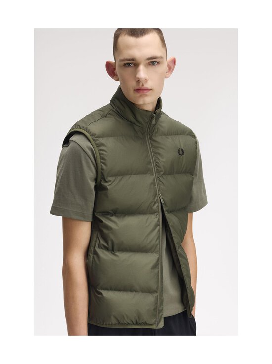 Fred Perry - Logo Insulated -toppaliivi - X21 LRL WRTH GREEN | Stockmann - photo 5