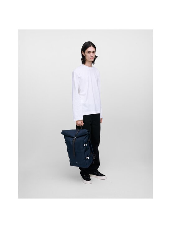 Sandqvist - Icon Rolltop L -reppu - NAVY WITH BLACK LEATHER - photo 5 Sandqvist - Icon Rolltop L -reppu - NAVY WITH BLACK LEATHER | Stockmann - photo 5