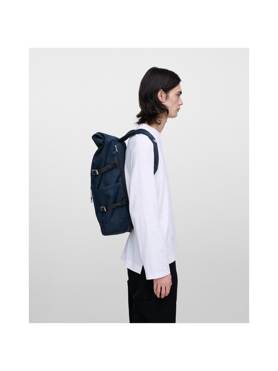 Sandqvist - Icon Rolltop L -reppu - NAVY WITH BLACK LEATHER - photo 8 Sandqvist - Icon Rolltop L -reppu - NAVY WITH BLACK LEATHER | Stockmann - photo 8