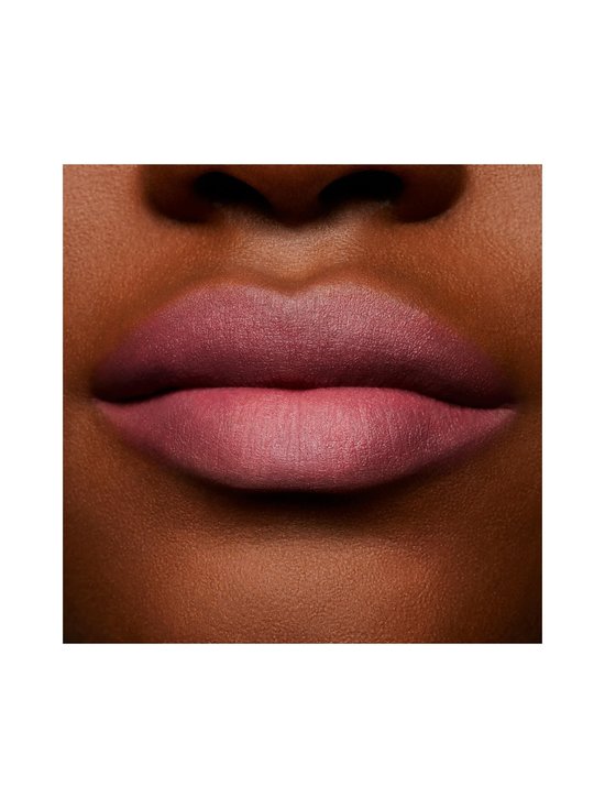 MAC - Powder Kiss Liquid Lipcolour -mattahuulipuna 5 ml - MORE THE MEHR-IER | Stockmann - photo 3