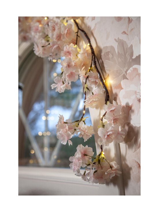 Star Trading - Cherryflower bateriju gaismas virtene 180 x 6 x 6 cm - ROOSA - photo 7 Star Trading - Cherryflower bateriju gaismas virtene 180 x 6 x 6 cm - ROOSA | Stockmann - photo 7