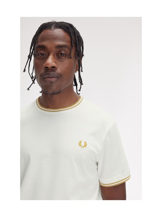 Fred Perry - Twin Tipped krekls - Y53 SNWHITE/HNYCOMB - photo 6 Fred Perry - Twin Tipped krekls - Y53 SNWHITE/HNYCOMB | Stockmann - photo 6