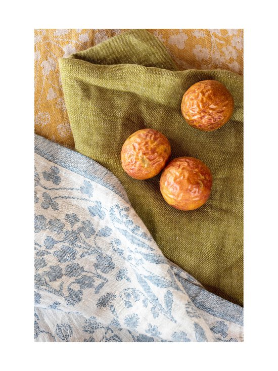 Lapuan Kankurit - Niitty-pellavapyyhe - 5 WHITE-RAINY BLUE | Stockmann - photo 3