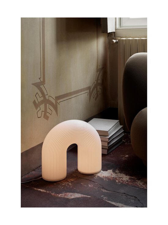 Ferm Living - Vuelta-pöytävalaisin - WHITE - photo 3 Ferm Living - Vuelta-pöytävalaisin - WHITE | Stockmann - photo 3