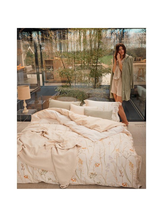 Vandyck - Soothing dreams satīna gultas veļas komplekts - OFFWHITE - photo 2 Vandyck - Soothing dreams satīna gultas veļas komplekts - OFFWHITE | Stockmann - photo 2