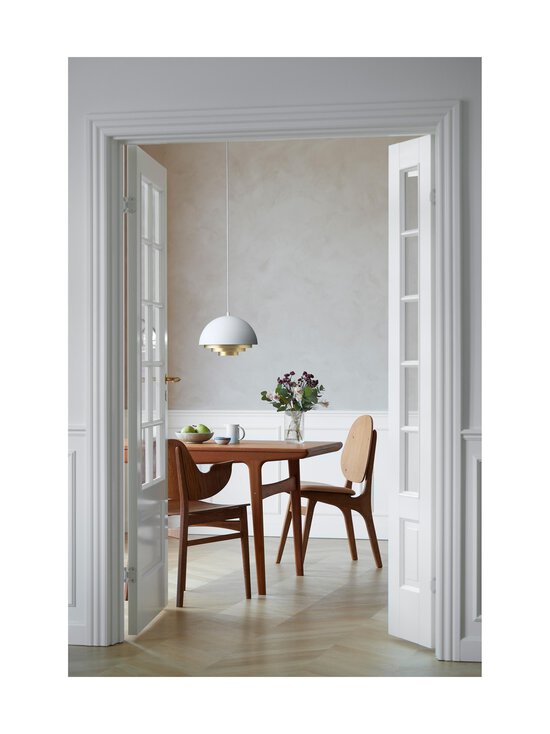 Warm Nordic - Milieu Mini Pendant -riippuvalaisin - WHITE/BRASS - photo 3 Warm Nordic - Milieu Mini Pendant -riippuvalaisin - WHITE/BRASS | Stockmann - photo 3