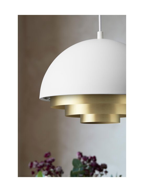 Warm Nordic - Milieu Mini Pendant -riippuvalaisin - WHITE/BRASS - photo 4 Warm Nordic - Milieu Mini Pendant -riippuvalaisin - WHITE/BRASS | Stockmann - photo 4