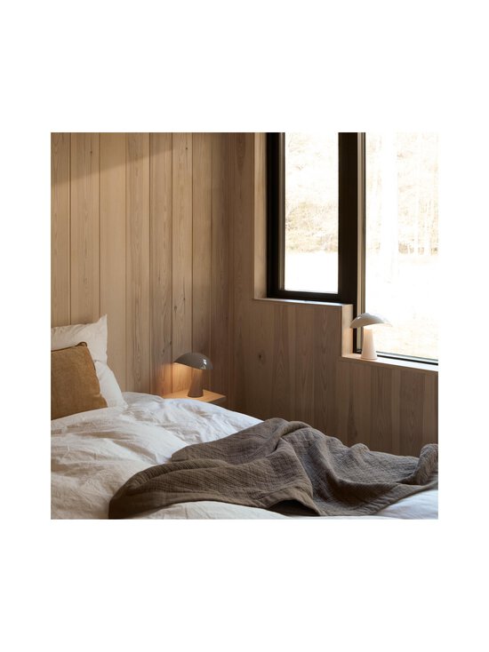 Louis Poulsen - Rumee Portable -johdoton pöytävalaisin - EARTH GREY | Stockmann - photo 4