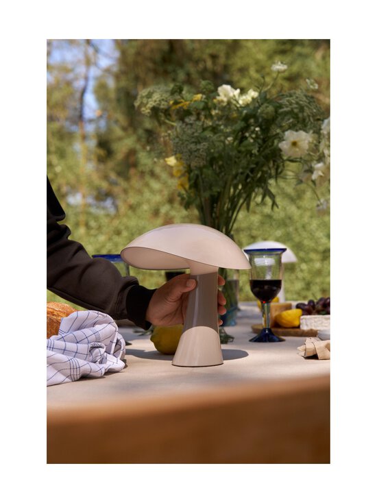 Louis Poulsen - Rumee Portable -johdoton pöytävalaisin - EARTH GREY | Stockmann - photo 5