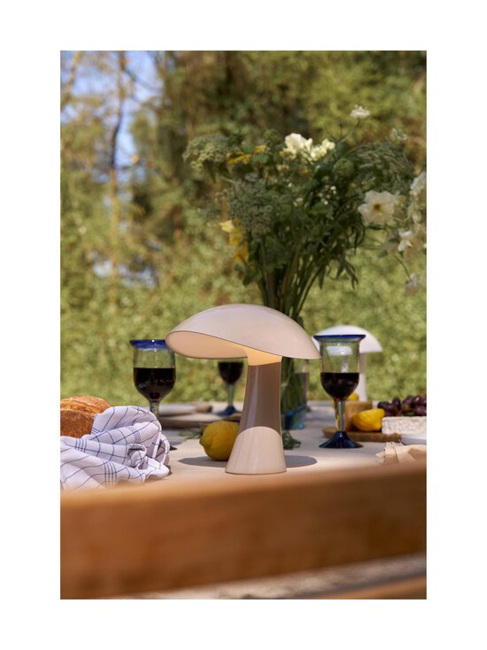 Louis Poulsen - Rumee Portable -johdoton pöytävalaisin - EARTH GREY | Stockmann - photo 7