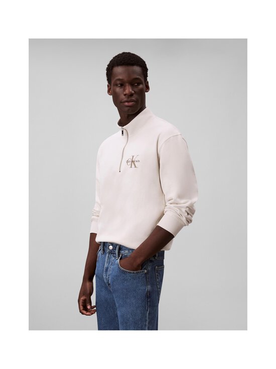 Calvin Klein Jeans - Terry Micro Monologo džemperis - 67U CHALK - photo 5 Calvin Klein Jeans - Terry Micro Monologo džemperis - 67U CHALK | Stockmann - photo 5