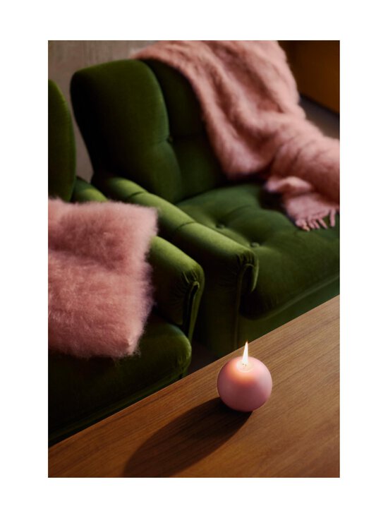 Balmuir - Velvet svece 10 cm, 50 h - 495 HEATHER - photo 2 Balmuir - Velvet svece 10 cm, 50 h - 495 HEATHER | Stockmann - photo 2