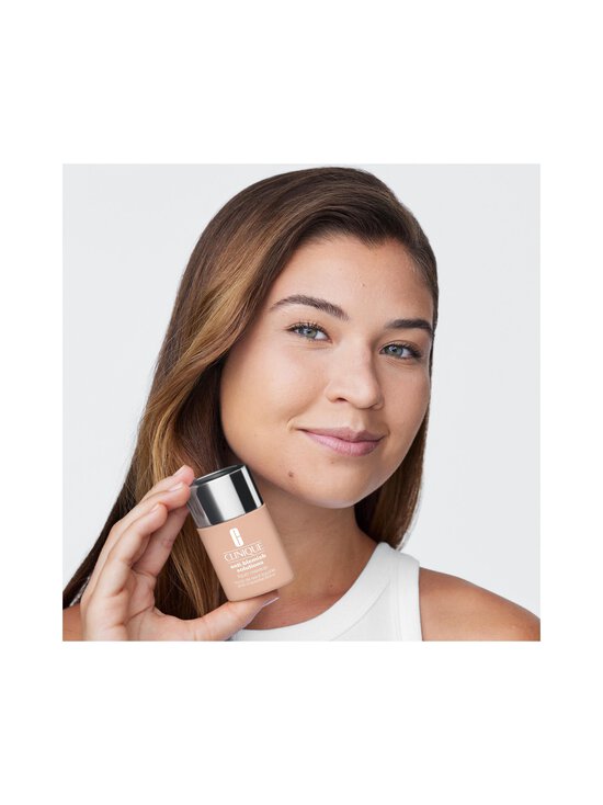 Clinique - Anti-Blemish Solutions Liquid Makeup tonālais krēms - CN 74 BEIGE | Stockmann - photo 3