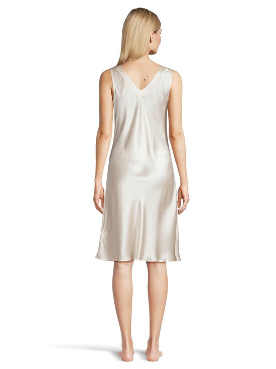Stockmann Silk - Melinda- silkkiyöpaita lahjapakkauksessa - CHAMPAIGNE BEIGE - photo 3 Stockmann Silk - Melinda- silkkiyöpaita lahjapakkauksessa - CHAMPAIGNE BEIGE | Stockmann - photo 3