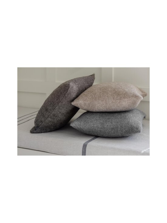 Lapuan Kankurit - Villane padjakate Arvo 45 x 45 cm - 8 MELANGE GREY - photo 2 Lapuan Kankurit - Villane padjakate Arvo 45 x 45 cm - 8 MELANGE GREY | Stockmann - photo 2