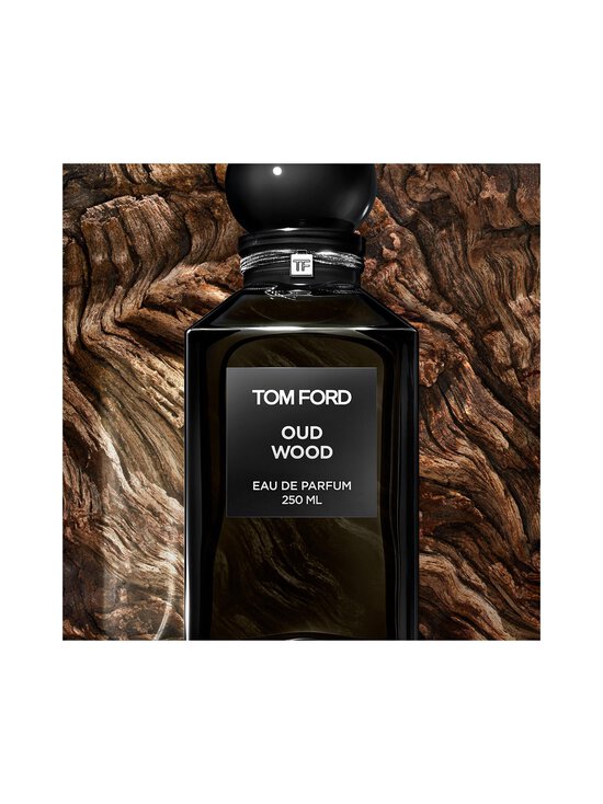 Tom Ford - Oud Wood EdP Decanter -tuoksu 250 ml - photo 2 Tom Ford - Oud Wood EdP Decanter -tuoksu 250 ml | Stockmann - photo 2