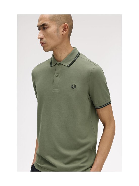 Fred Perry - Twin Tipped Slim -pikeepaita - Z50 LRLWRTHGREEN/BLK - photo 7 Fred Perry - Twin Tipped Slim -pikeepaita - Z50 LRLWRTHGREEN/BLK | Stockmann - photo 7