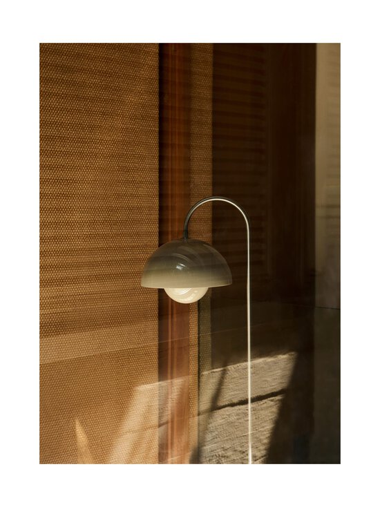 &Tradition - Flowerpot VP12 -lattiavalaisin - BEIGE - photo 4 &Tradition - Flowerpot VP12 -lattiavalaisin - BEIGE | Stockmann - photo 4