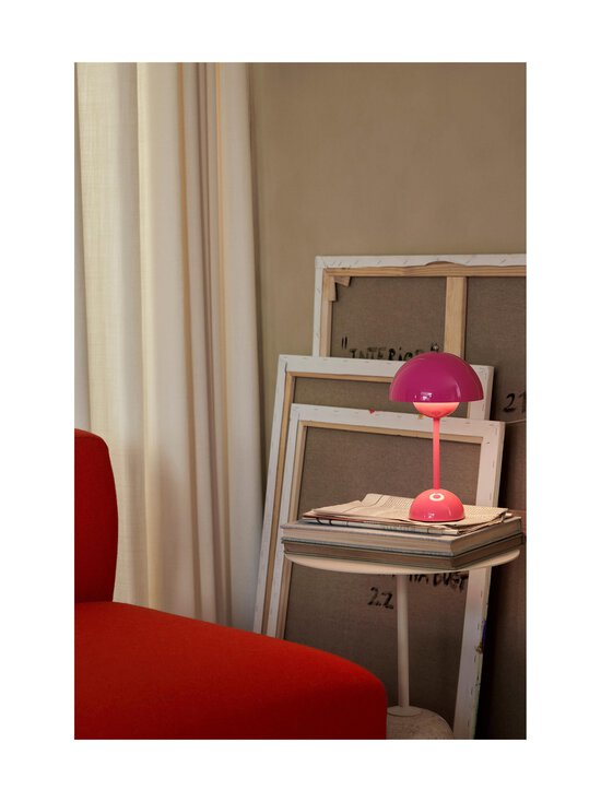 &Tradition - Flowerpot VP9 -ladattava pöytävalaisin Ø 16cm - TANGY PINK - photo 2 &Tradition - Flowerpot VP9 -ladattava pöytävalaisin Ø 16cm - TANGY PINK | Stockmann - photo 2