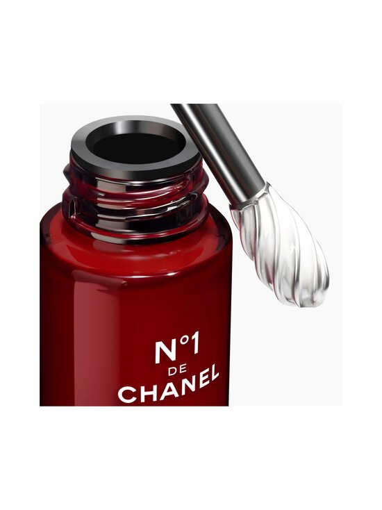 CHANEL - N°1 DE CHANEL REVITALIZING EYE SERUM Smooths Revives Gives Eyes A Wide Awake Look - NOCOL | Stockmann - photo 2