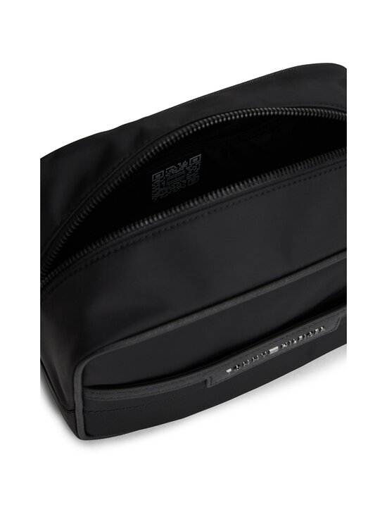 Tommy Hilfiger - Repreve Washbag kosmētikas somiņa - BDS BLACK - photo 4 Tommy Hilfiger - Repreve Washbag kosmētikas somiņa - BDS BLACK | Stockmann - photo 4
