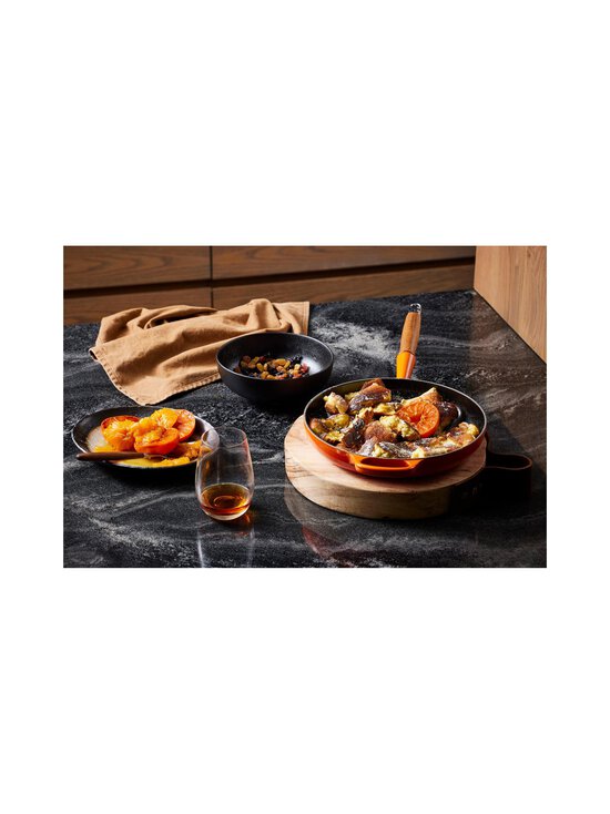 Le Creuset - Puidust käepidemega pann Signature ø 28 cm - FLAME - photo 7 Le Creuset - Puidust käepidemega pann Signature ø 28 cm - FLAME | Stockmann - photo 7