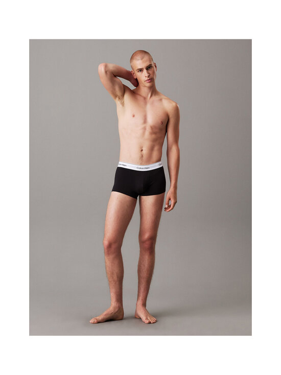 Calvin Klein Underwear - Low Rise Trunk bokseršorti 3 gab. - UB1 BLACK/BLACK/BLACK - photo 3 Calvin Klein Underwear - Low Rise Trunk bokseršorti 3 gab. - UB1 BLACK/BLACK/BLACK | Stockmann - photo 3