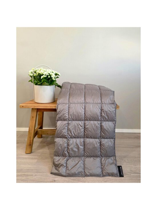 Joutsen - Kulkuri-untuvatorkkupeitto 130 × 190 cm - SILVER SILVER CLOUD | Stockmann - photo 3