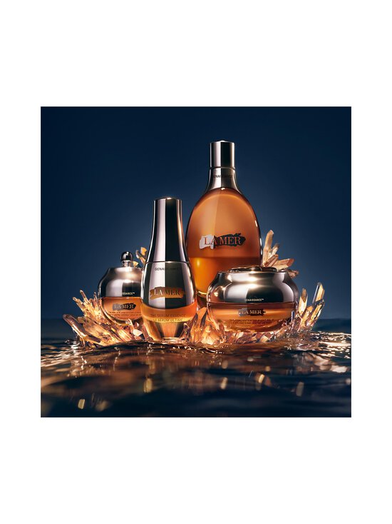 La Mer - Genaissance de la Mer The Infused Lotion ķermeņa losjons 150 ml - photo 4 La Mer - Genaissance de la Mer The Infused Lotion ķermeņa losjons 150 ml | Stockmann - photo 4