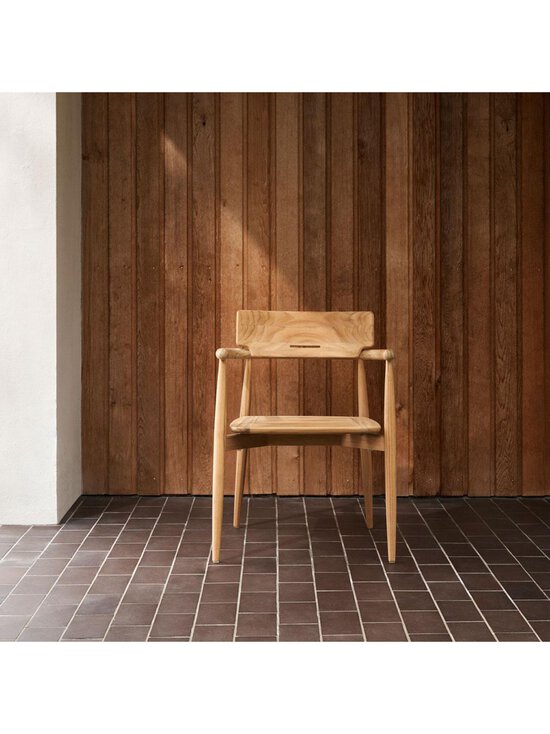 Carl Hansen&Son - E008 Embrace -tuoli - TIIKKI | Stockmann - photo 10