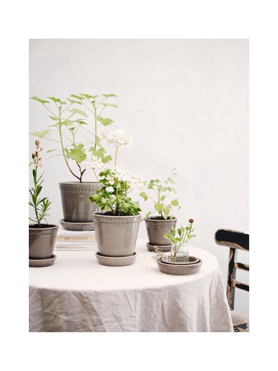 Bergs Potter - Helena Glazed -ruukku 16 cm - GREY - photo 2 Bergs Potter - Helena Glazed -ruukku 16 cm - GREY | Stockmann - photo 2