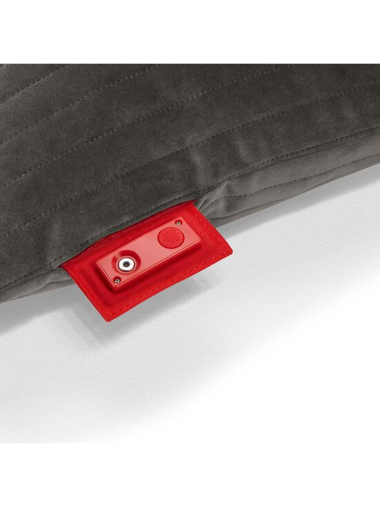 Fatboy - Hotspot Quadro Line Velvet -lämpötyyny - HARMAA | Stockmann - photo 3