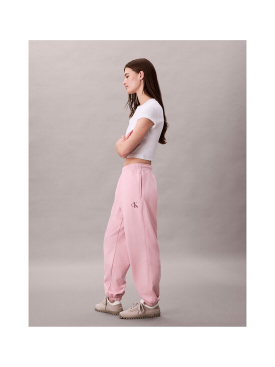 Calvin Klein Jeans - Monologo French Terry treniņbikses - TE0 PINK NECTAR - photo 3 Calvin Klein Jeans - Monologo French Terry treniņbikses - TE0 PINK NECTAR | Stockmann - photo 3