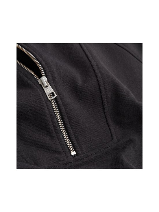 Calvin Klein Jeans - Badge Half Zip Sweatshirt - BEH CK BLACK - photo 3 Calvin Klein Jeans - Badge Half Zip Sweatshirt - BEH CK BLACK | Stockmann - photo 3