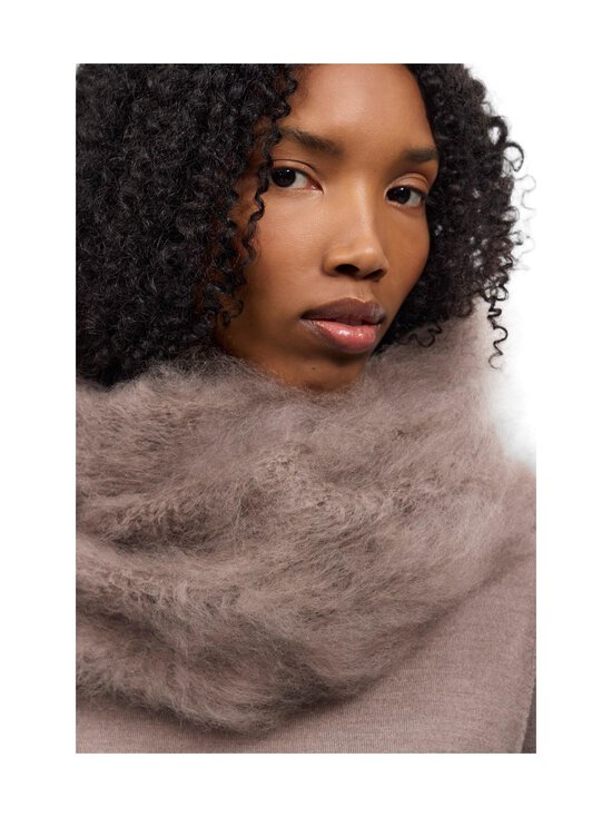 Balmuir - Sall Aurora kid mohair, 35 x 160 cm - 880 SMOKE - photo 3 Balmuir - Sall Aurora kid mohair, 35 x 160 cm - 880 SMOKE | Stockmann - photo 3